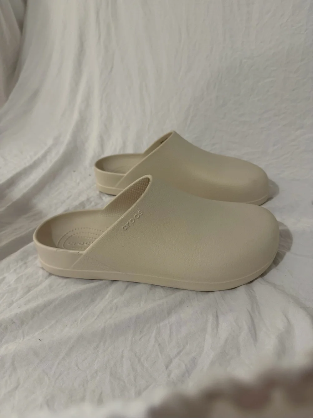 Crocs Dylan Clog in stucco Men’s size 11